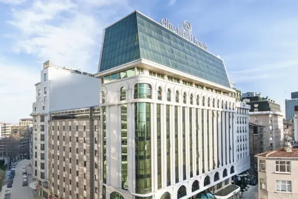 Rejse til Istanbul Rejse til Istanbul - billede af hotellets facade