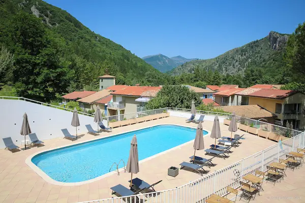 Rejse til lavendelmarkerne i Provence - pool