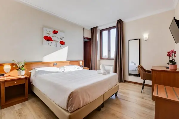 2-i-1-tur til Italien 2-i-1-tur til Italien - billede af værelse