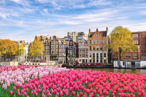 hvor skal man bo i amsterdam - rejsemagasin