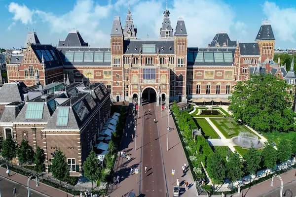 hvor skal man bo i amsterdam - rejsemagasin