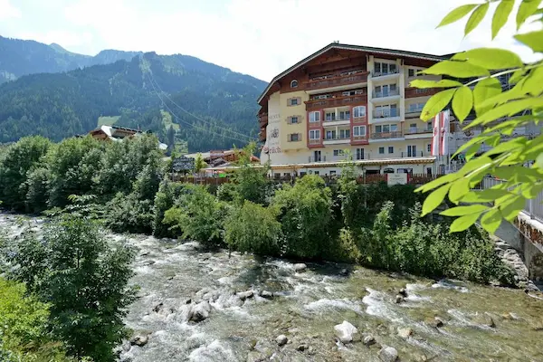 Sommerophold i &Oslash;strig