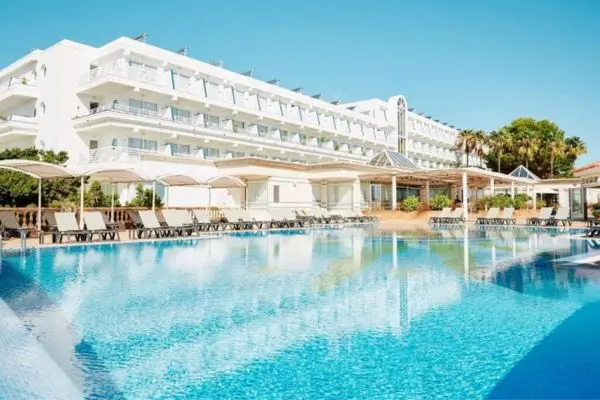 Rejse til Formentera - Balearernes strandparadis Rejse til Formentera - Insotel Hotel Formentera Playa