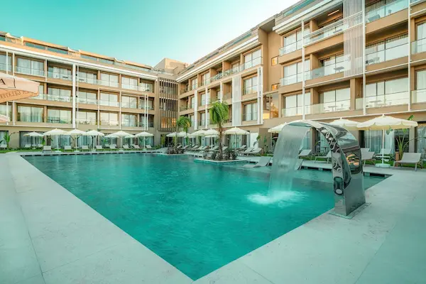 Voksenferie i Tyrkiet - poolomr&aring;de