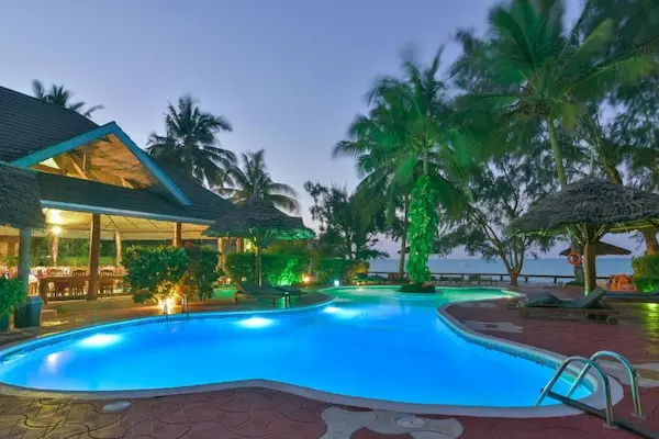 Rejse til Zanzibar - poolomr&aring;de