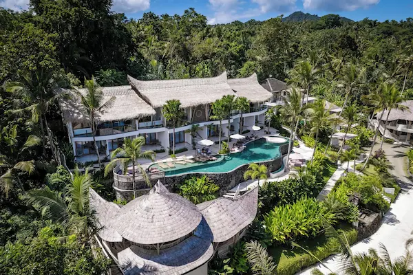 Rejse til Bali - drømmeferie i Sydøstasien Rejse til Bali - infinity-pool