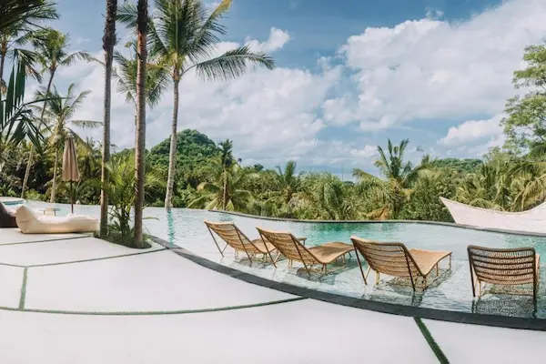 Rejse til Bali - drømmeferie i Sydøstasien Rejse til Bali - infinity-pool