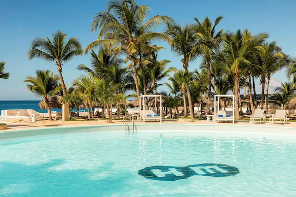 HM Alma de Bayahibe, Den Dominikanske Republik, pool og palmer