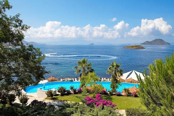 Hotel Kadikale Resort, Tyrkiet, pool, have og havudsigt