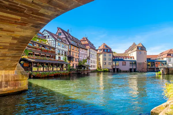 Bindingsværkhuse og kanaler i Petit France, Strasbourg, Alsace, Frankrig