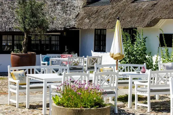 Hotel Strandgaarden, Læsø, udendørs terrasse