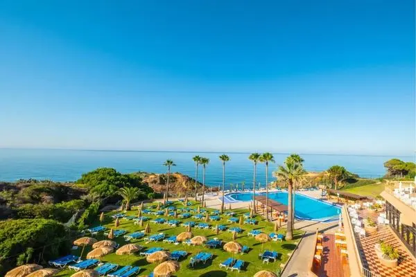 Auramar Beach Resort, pool