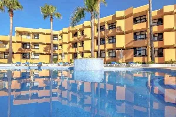Auramar Beach Resort, pool