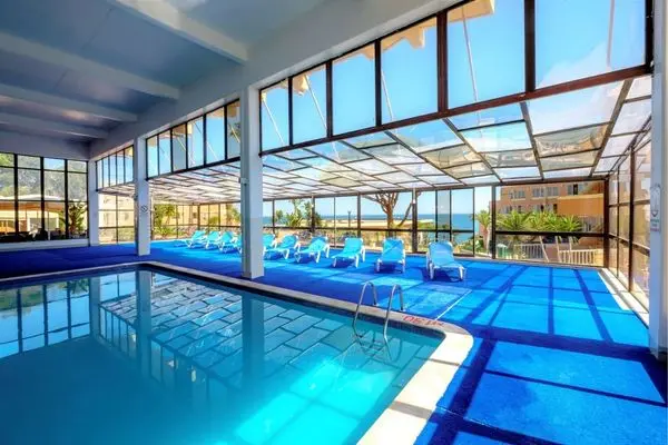 Auramar Beach Resort, indendørs pool