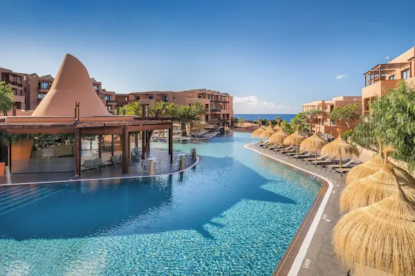 Stort poolområde på Barceló Tenerife - luksusrejse til Tenerife