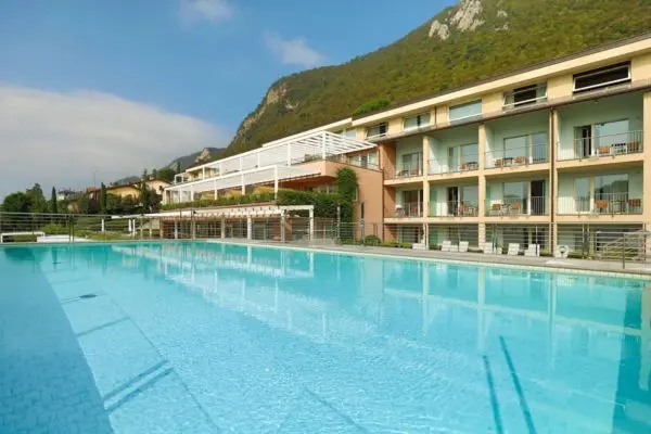 Rejse til Iseosøen Cocca Hotel Royal Thai Spa, udendørs pool