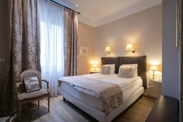 Colmar - Frankrigs idylliske perle Grand Hôtel Bristol, værelse