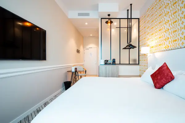 Weekendrejse til Paris Hotelværelse