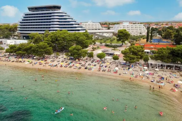 Rejse til Krka - strand og natur i Kroatien Hotel Olympia, strand