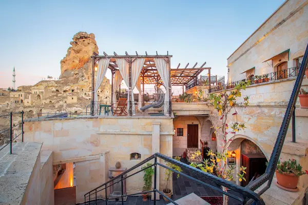 Tagterrasse på Portal Cappadocia Cave Hotel