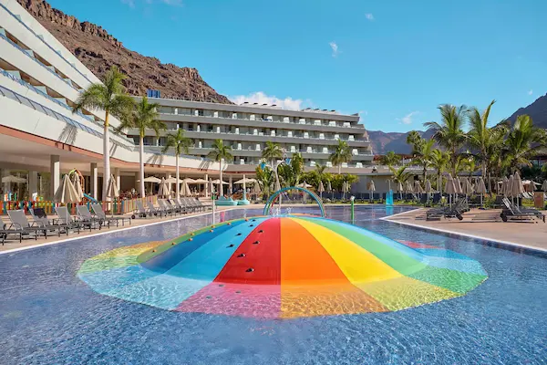 Luksuriøs familierejse til Gran Canaria Radisson Blu Resort & Spa Mogan, Gran Canaria, børnepool