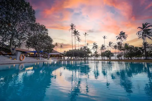 Rejse til Sri Lanka Pegasus Reef, Rejse til Sri Lanka, pool og palmer