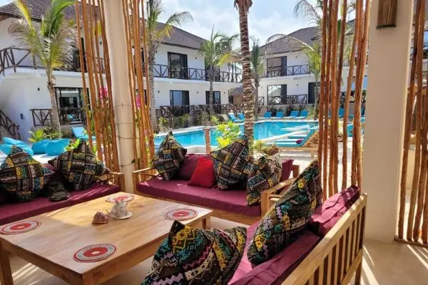 Rejse til Zanzibar - tropisk ferie på paradisø Sand Beach Boutique Hotel, poolområde