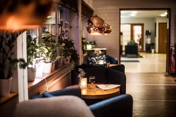 Hotelophold i Malmø - hyggelig og budgetvenlig smuttur First Hotel Jörgen Kock, Malmø, lobby